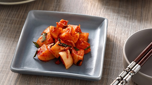 Mách chị em cách muối kim chi củ cải tại nhà giòn ngon, hấp dẫn, chuẩn vị Hàn Quốc-4