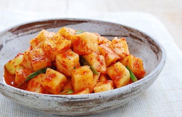 Mách chị em cách muối kim chi củ cải tại nhà giòn ngon, hấp dẫn, chuẩn vị Hàn Quốc-2