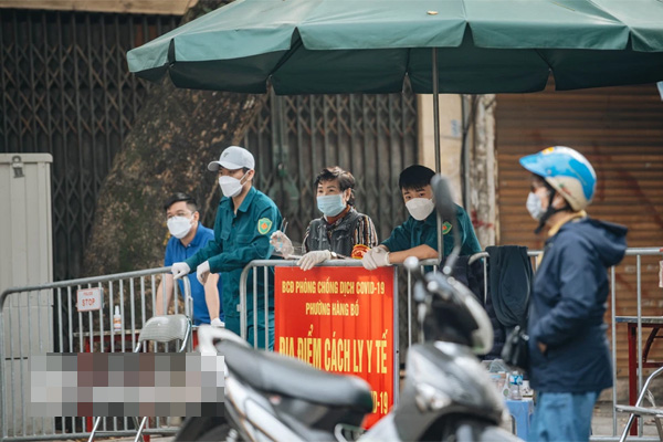 F0 cố thủ trong nhà, không chấp hành cách ly còn gây gổ với nhân viên y tế-5