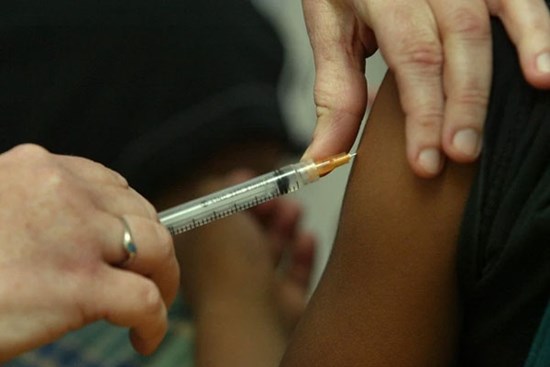 Người đàn ông New Zealand tiêm 10 mũi vaccine trong một ngày