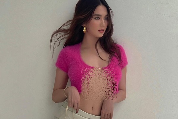 Ngọc Trinh giấu vòng 1 chảy, kéo quần hở nửa vòng 3 phản cảm hết cỡ-11