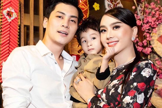 Tình trạng hiện tại của Lâm Khánh Chi khi chồng trẻ tuyên bố ly hôn giữa lúc bị nhiễm Covid-19