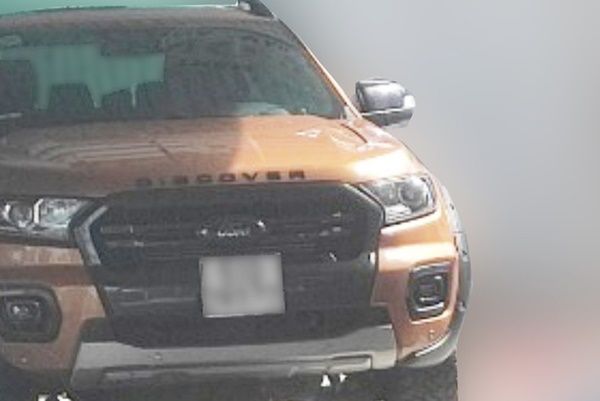 TP.HCM: Nam nhân viên ngân hàng lái ô tô tông xe máy cảnh sát, kéo lê 2km-1