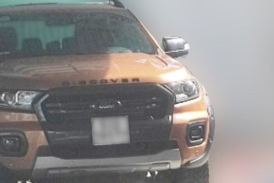 TP.HCM: Nam nhân viên ngân hàng lái ô tô tông xe máy cảnh sát, kéo lê 2km