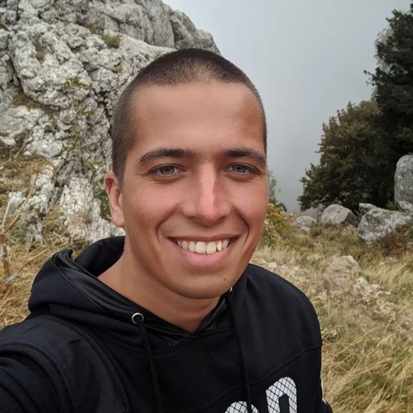 Đến nhà bạn trai giải quyết chuyện yêu đương, nữ bác sĩ xinh đẹp không có đường về, cảnh tượng trong camera khiến dư luận hãi hùng-1