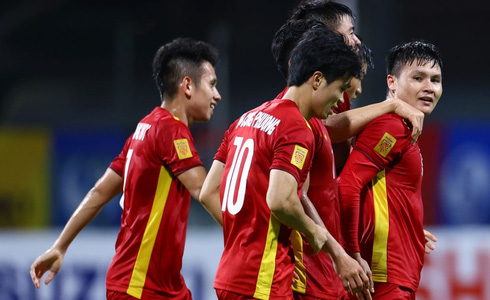 Chung kết sớm của bảng B AFF Cup gọi tên Việt Nam: Trận thắng 3-0 siêu phẩm, bộ đôi Quang Hải - Công Phượng thể hiện đẳng cấp, Hoàng Đức ấn định kết cục!-1