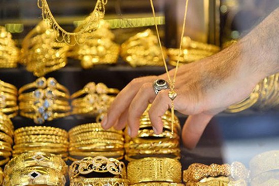 Giá vàng hôm nay 13/12: Thận trọng sau những bất ổn