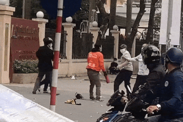 Thất nghiệp do Covid-19, cô gái trẻ ngất xỉu khi nghe tin chủ shop quần áo vỡ nợ-4