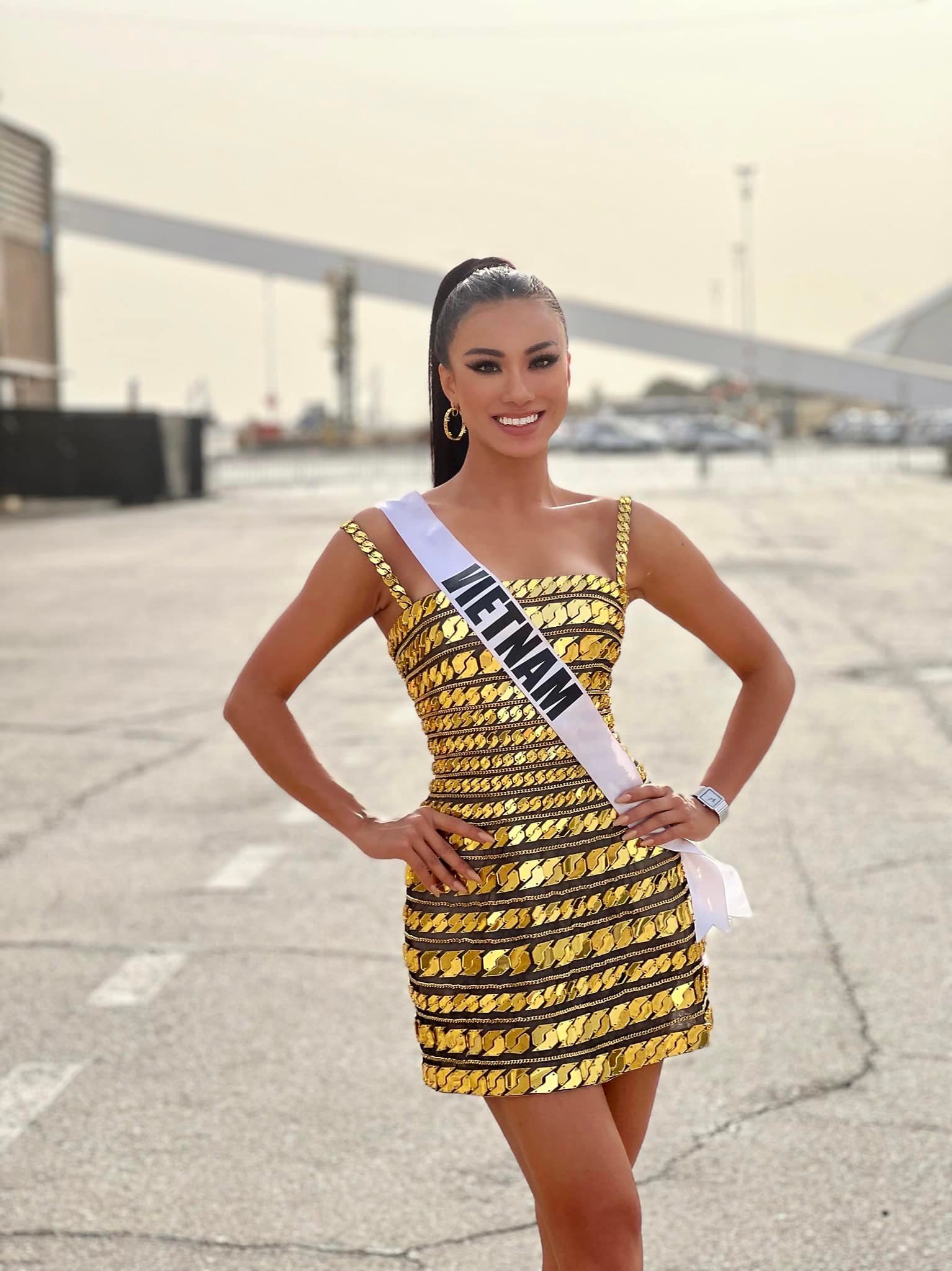 Hành trình Miss Universe 2021 của Kim Duyên: Gây tranh cãi vì ngoại hình mất chất Việt Nam nhưng lại ghi điểm nhờ điều này-5