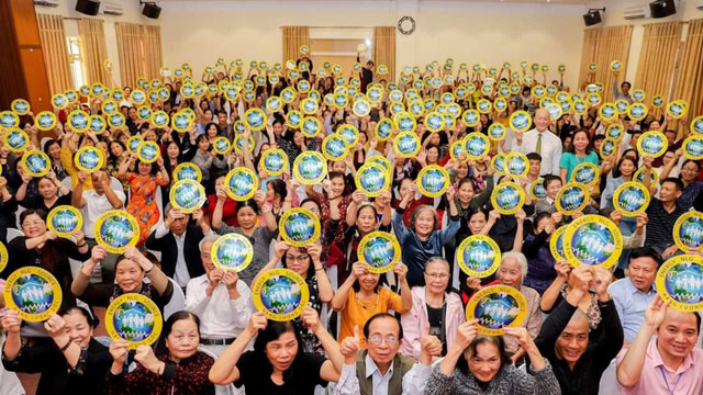 Năng lượng gốc trống đồng: Đọc thần chú, nhìn vào trán để... chữa ung thư, COVID-19?-2