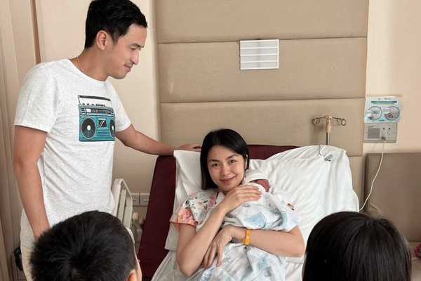 Hà Tăng vừa sinh lần 3 nhưng tuyệt nhiên không lộ dấu hiệu bầu bí, trình giấu bụng của cô đã lên một level mới?-16