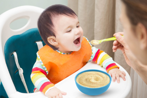 Sai lầm đáng báo động khi tập cho trẻ ăn dặm, mẹ cần điều chỉnh ngay để con yêu phát triển khỏe mạnh-5