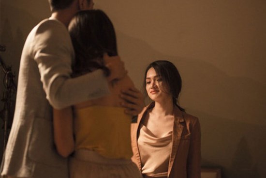 Khi chồng ngoại tình, đừng vội trách người thứ ba