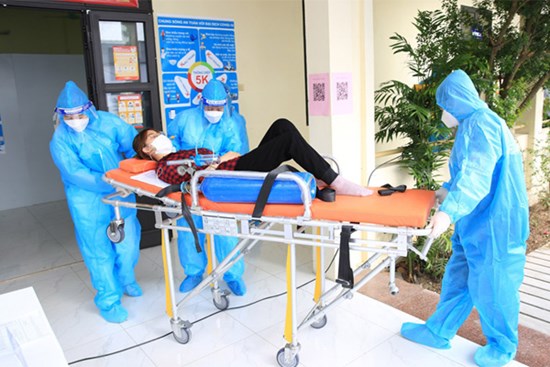 Bí thư Thành ủy Hà Nội Đinh Tiến Dũng: Tập trung tối đa cho tuyến cơ sở để phòng, chống Covid-19