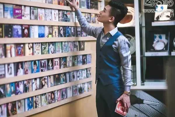 Con trai bầu Hiển khoe cặp song sinh nếp tẻ nhà mình, danh tính vợ cũ vẫn kín như bưng, một mình nuôi con mà trông vẫn ra dáng thiếu gia-6