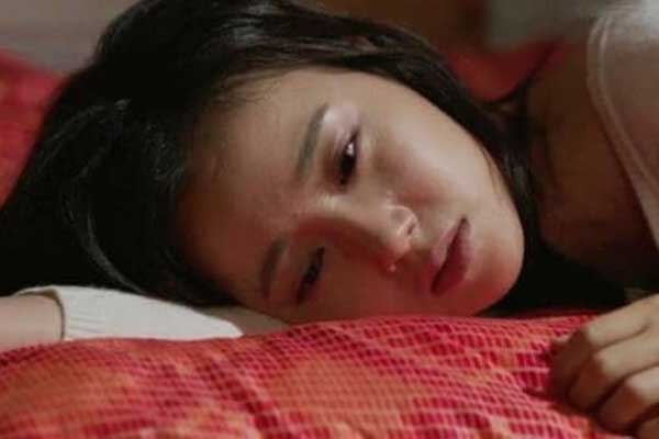 Sữa dạt dào tôi phải vắt bỏ đi, còn con mới sinh thì chẳng có để uống, cứ nghĩ đến con mà tôi ứa nước mắt đau khổ-1