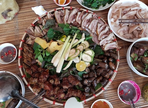 Tiến sĩ văn hóa VN: Không thể nói ăn thịt chó là man rợ; chó là bạn cũng có thể là thức ăn-3