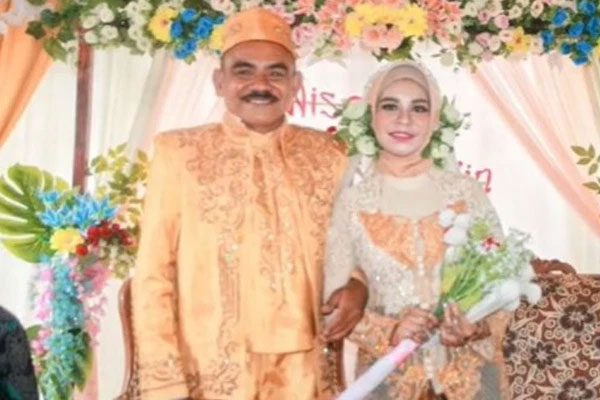 Đi cặp bồ với chồng người khác, người phụ nữ không ngờ có một ngày bị con của bồ đối xử thế này-2