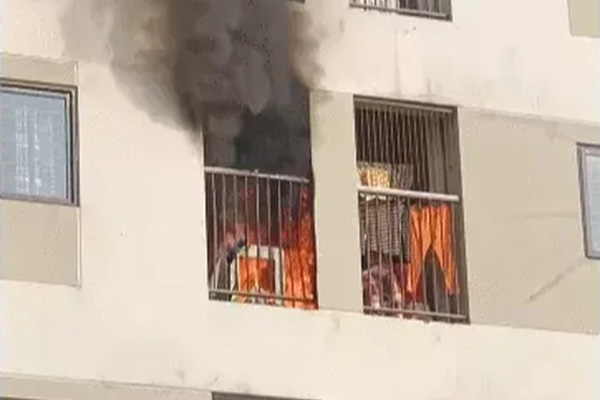Hà Nội: Một gia đình ở chung cư HH Linh Đàm có 4 F0 nhưng đã 5 ngày không được đưa đi cách ly, cư dân cầu cứu chính quyền-2