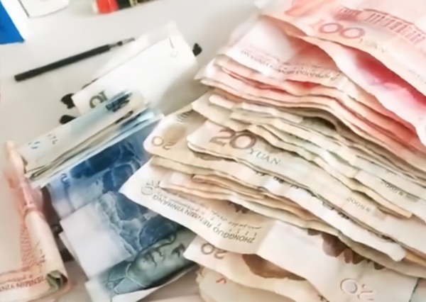 Mẹ tìm thấy hơn 7 triệu trong phòng con trai, nguồn gốc số tiền khiến chị đau lòng tột độ-2