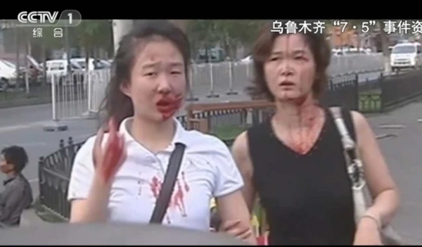 Trung Quốc công bố cảnh tượng kinh hoàng ở Tân Cương: Phóng hỏa, đâm xe như phim hành động-5