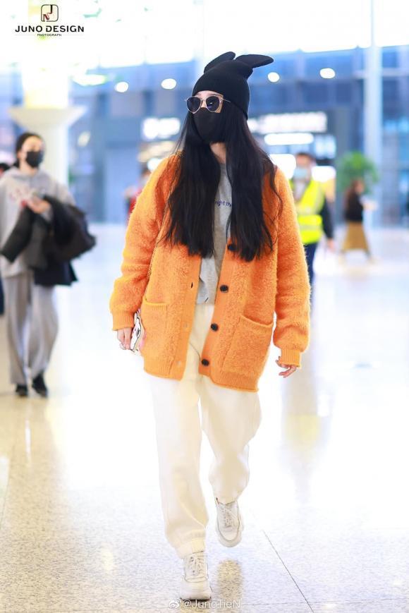 Gu thời trang sân bay cute lạc lối của Phạm Băng Băng tuổi 40-1