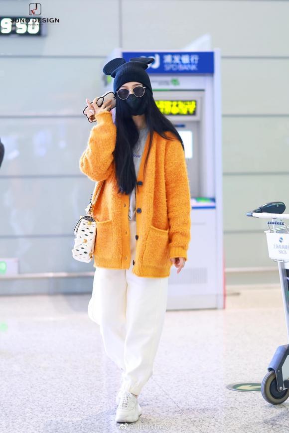 Gu thời trang sân bay cute lạc lối của Phạm Băng Băng tuổi 40-3