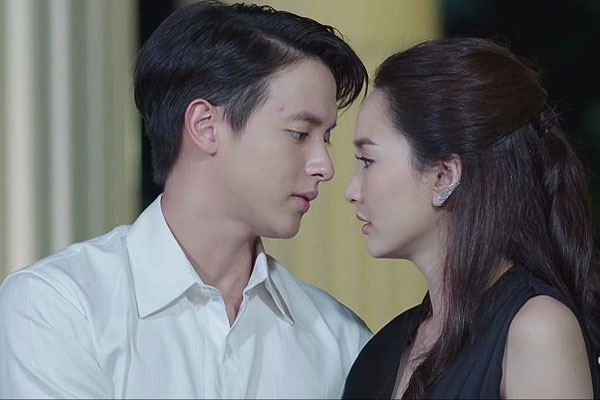 Trao thân cho đại gia bất động sản, cô gái trẻ phạm thêm sai lầm đắt giá-1