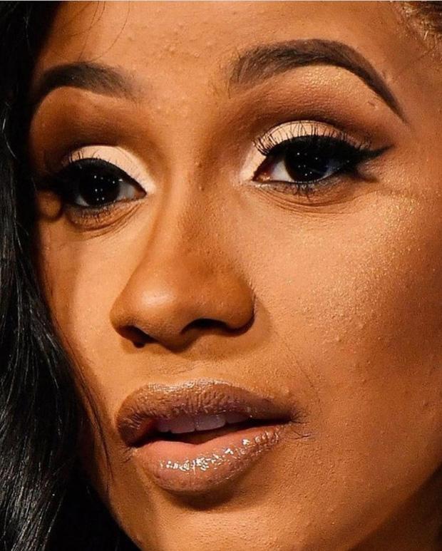 Hung thần ảnh cận mặt tố làn da nhăn của Kim Kardashian, Kendall Jenner-5