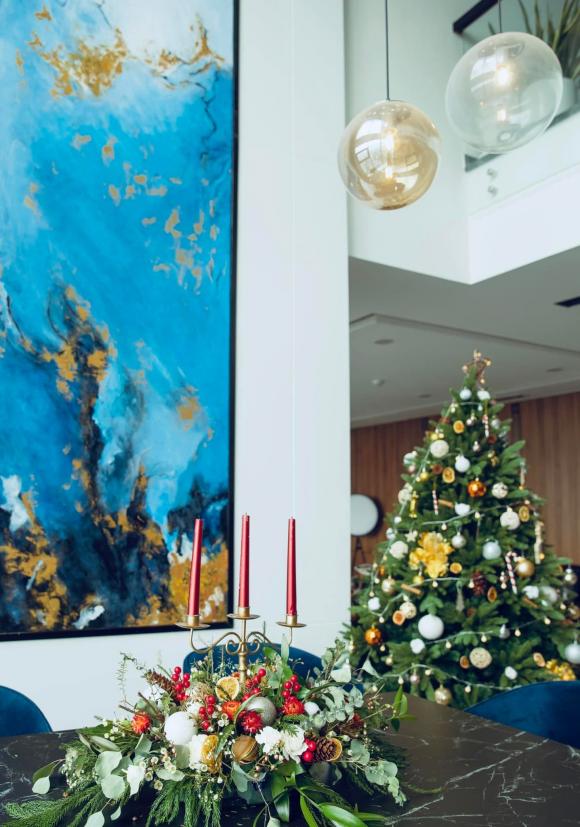 Không gian Giáng sinh lung linh bên trong penthouse của Hoa hậu Ngọc Diễm-9