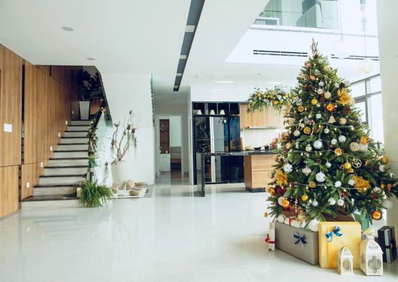 Không gian Giáng sinh lung linh bên trong penthouse của Hoa hậu Ngọc Diễm-6