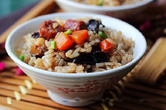 Học làm cơm gà bằng nồi điện