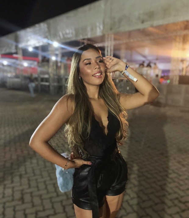 Nữ người mẫu chết bí ẩn khi đi du ngoạn trên sông, ám ảnh tấm hình tự chụp cuối cùng được gửi cho mẹ vài giờ trước khi tử nạn-1