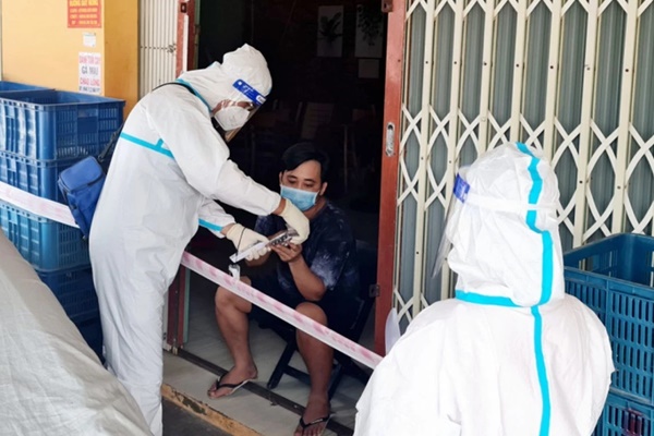 F0 điều trị tại nhà: Nếu có 7 dấu hiệu sau cần báo ngay cho nhân viên y tế-1