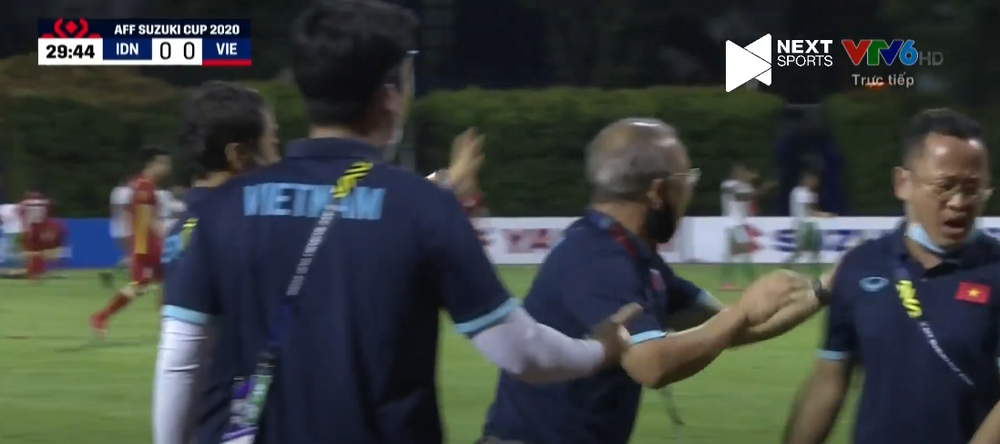 Điều kỳ lạ ở trận Việt Nam vs Indonesia: Thầy Park sắm vai người bình tĩnh-3