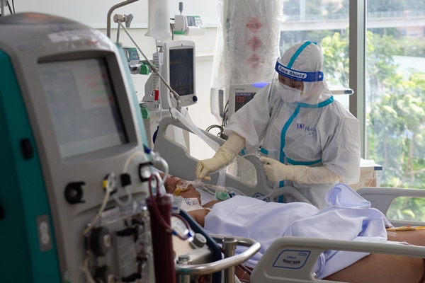 Các phản ứng phụ từ liều tăng cường của Pfizer và Moderna-2