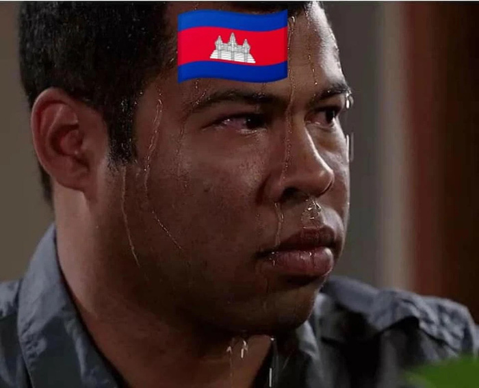 Ảnh chế: Fan Indonesia hồn nhiên tố tuyển Việt Nam đỗ xe bus trước khung thành-4