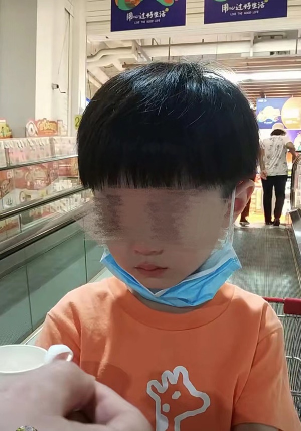 Cậu bé 11 tuổi đột ngột nhảy lầu tự tử trong ngày sinh nhật ông nội, lá thư tuyệt mệnh hé lộ sự thật động trời khiến phụ huynh không thể ngồi yên-3