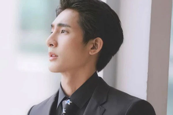 Chồng giám đốc đổ đốn mua xe hơi màu đỏ rực và sự thật chết lặng không vợ nào muốn biết-2