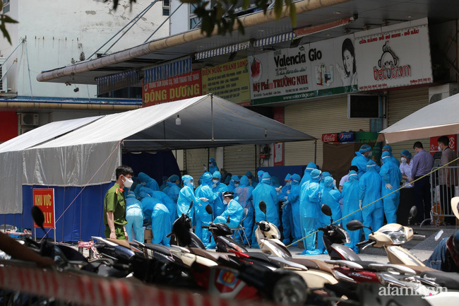 Từ vụ 4 F0 bị bỏ rơi 5 ngày ở chung cư HH Linh Đàm: Người dân nên làm gì khi phát hiện test nhanh dương tính?-6