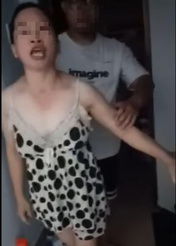 Xôn xao nữ sinh F0 bị chủ trọ hành hung, đuổi đi giữa đêm: Mày phải biến khỏi đây-1