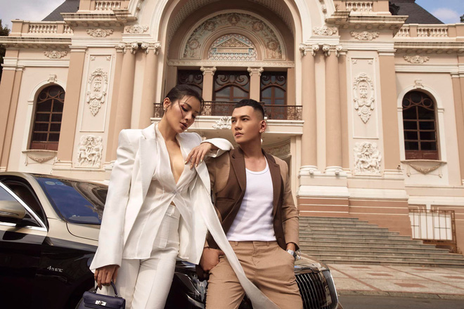 Sao nữ Vbiz được chồng sắp cưới tặng xế 8 tỷ đồng làm quà Noel, camera lia đến núi tiền mà choáng!-6