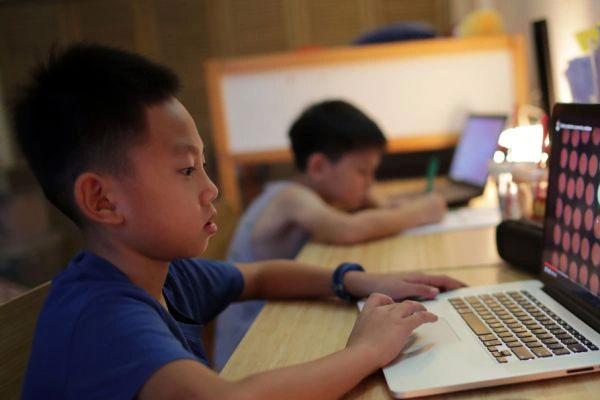 Phụ huynh không đồng tình, Hà Nội vẫn cho học sinh lớp 1, 2 tới trường thi học kỳ trực tiếp-2