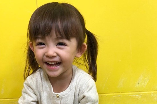 Con gái xinh như thiên thần, được kỳ vọng là sao nhí nhưng tất cả bị huỷ hoại chỉ vì bố mẹ cho mặc 1 bộ trang phục