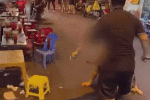 Tòa án chuyển vụ kiện giữa ca sĩ Vy Oanh với bà Nguyễn Phương Hằng-2