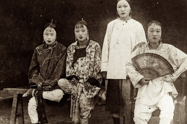 Ngậm hoa sống ảo” và cái kết đắng của blogger Trung Quốc-3