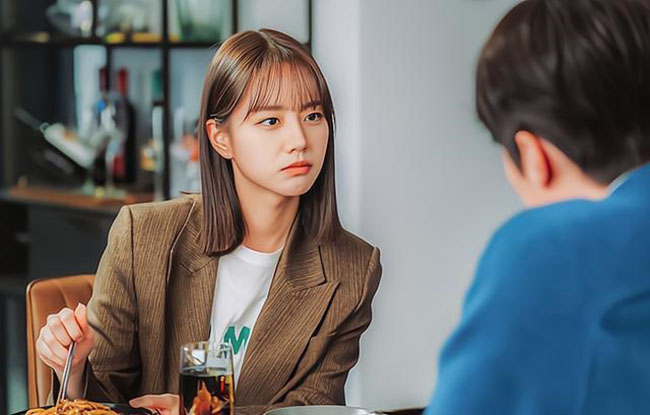 Sau ly hôn, vợ cũ thường xuyên đến nấu ăn cho tôi, tôi cầu xin tái hôn, cô ấy nói 8 từ, tôi hiểu-1