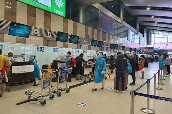 Vé máy bay Tết: Rẻ mà vẫn ế!