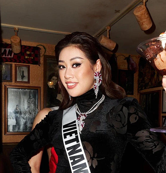 Cùng 1 chiếc váy mà Khánh Vân thua Hoàng Thuỳ tới 2 lần!-7