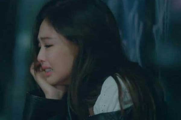 Nghe thấy tiếng động lạ trong phòng con gái lúc nửa đêm, tôi đau lòng khi phát hiện những hành động tồi tệ của con rể-1